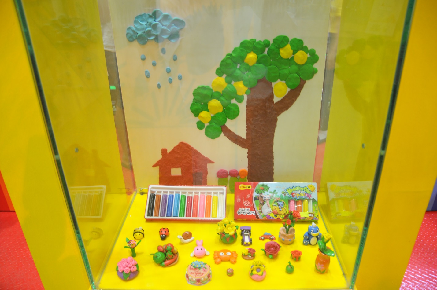 Các sản phẩm từ sáp màu Colokit của các em nhỏ. Các sản phẩm từ sáp màu Colokit của các em nhỏ.